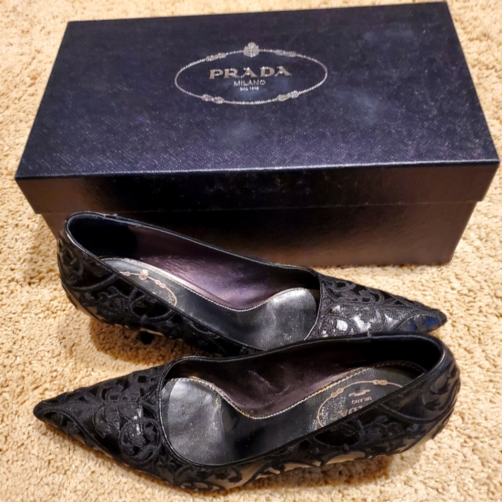 Black Prada Pumps